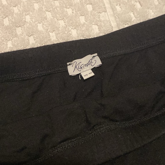 Black skirt - Picture 2 of 2